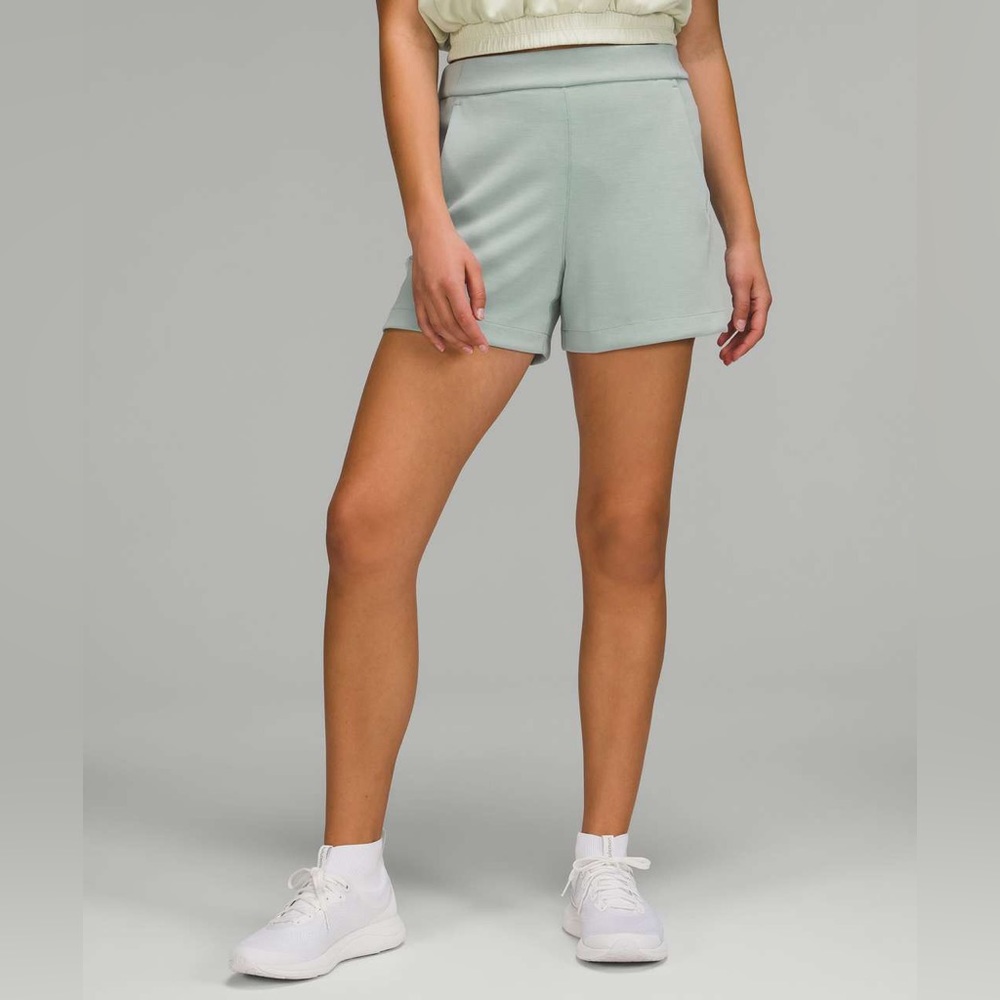 Lululemon Relaxed Softstreme Short Size 8